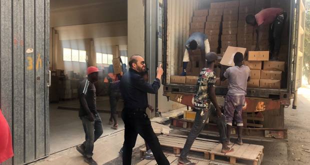 إستلام دفعة من المصحف الشريف برواية قالون عن نافع المدني إستلام دفعة من المصحف الشريف برواية قالون عن نافع المدني